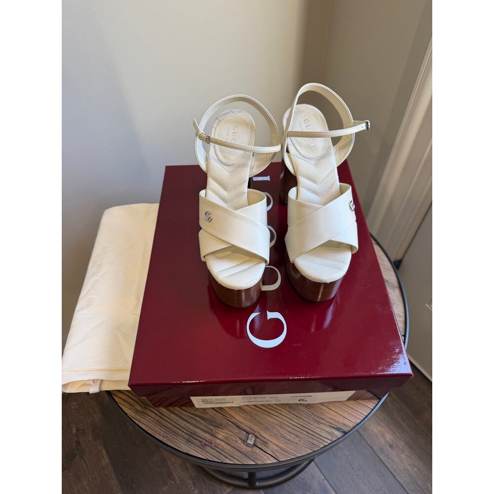 Gucci Platform Sandals White Leather Size 37.5 Brand New in Box - Picture 3 of 13